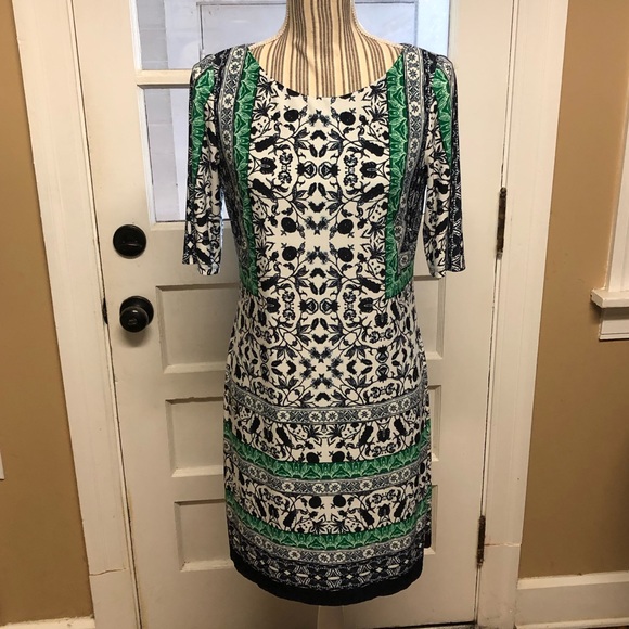 Vince Camuto Dresses & Skirts - Vince Camuto green/navy print shift dress